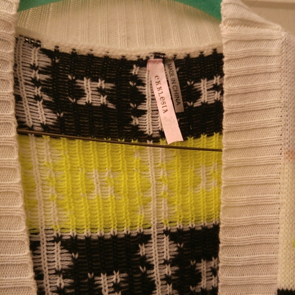 Ekklesia Triangle Tribal Cardigan Sweater - Picture 5 of 7